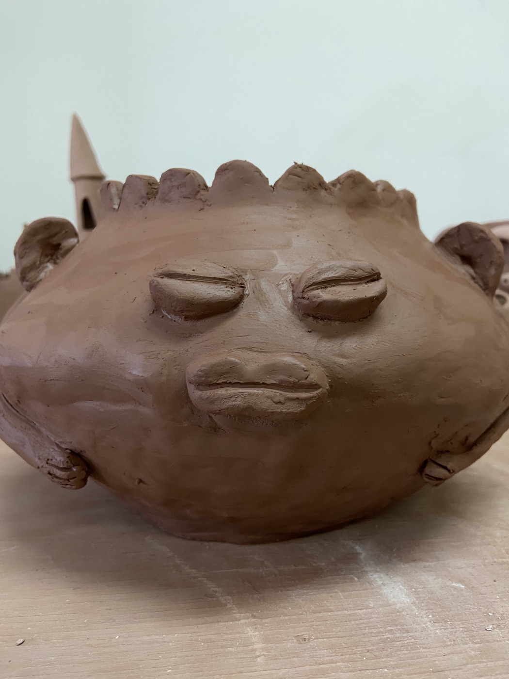 Pieza con rostro